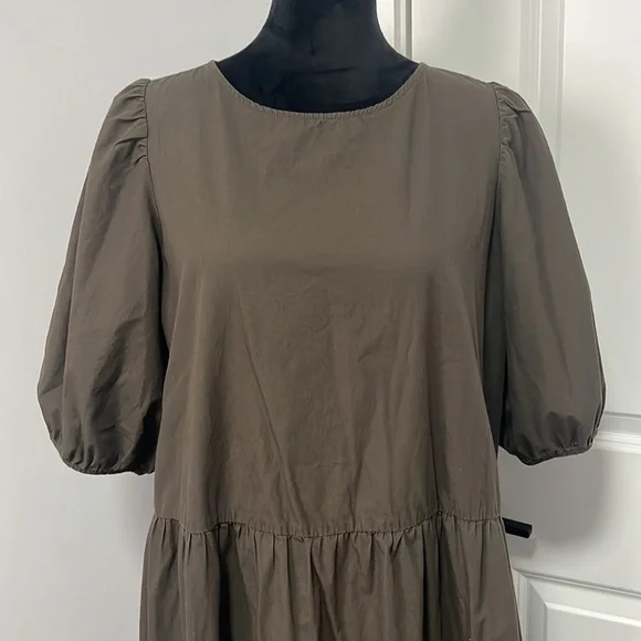 H&M Dark Khaki Green Puff Sleeve Tier MIDI Dress size Medium - Picture 2 of 6